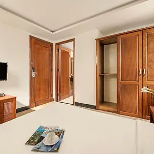 Hotel Titan ***